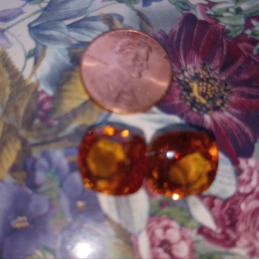 ZULTANITE - NATURAL MINED - 2 - LOOSE GEMSTONES: 20.5 CARATS - 10.25 CARATS Each - Picture 7 of 16